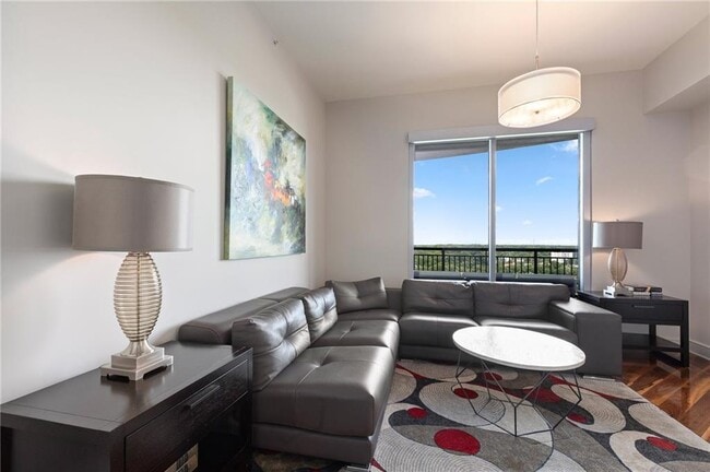 Building Photo - 222 12th St NE