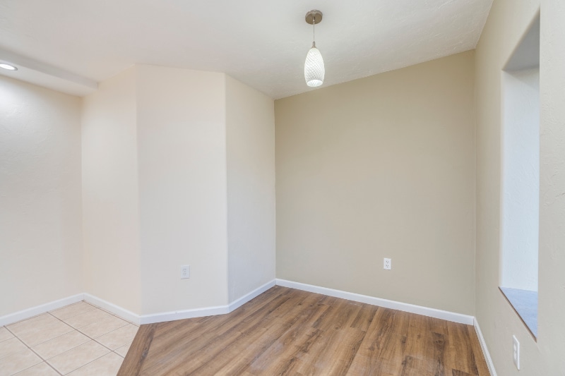 Building Photo - 3532 E Lee St