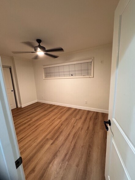 Building Photo - 2252 N Bristol St