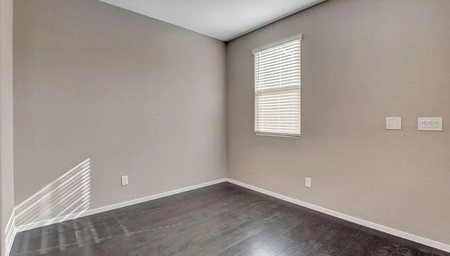 Building Photo - 37 Alamere Falls Dr