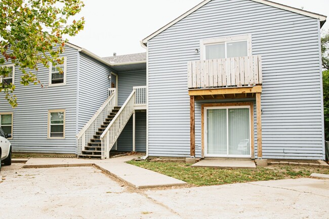 Primary Photo - 3421 W Zoo Blvd