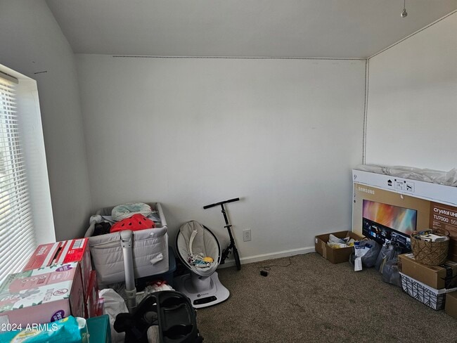 Building Photo - 1042 W Ocotilla St