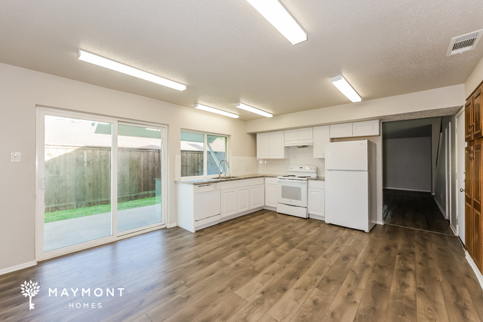 Building Photo - 1609 Culberson Dr