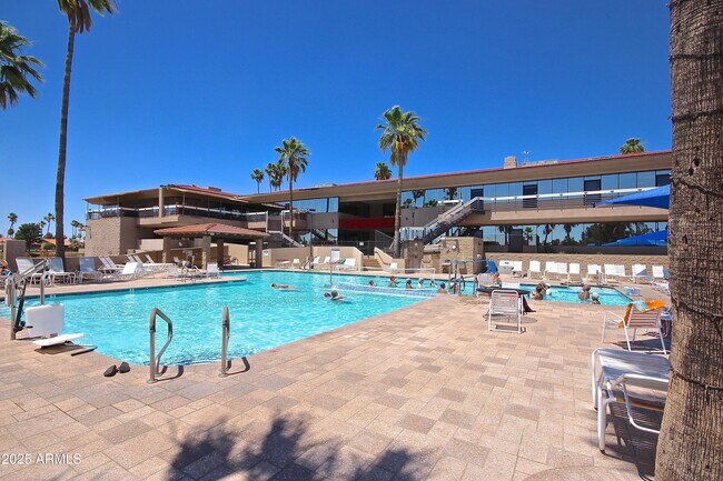 Building Photo - 1831 E Lindrick Dr