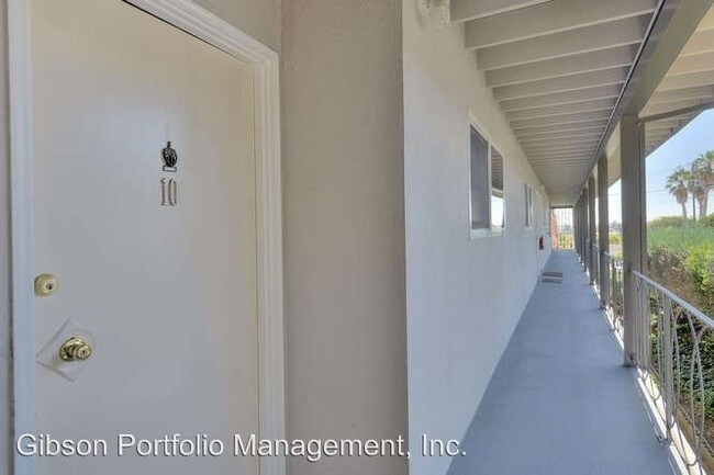 Building Photo - 1665 6th Ave