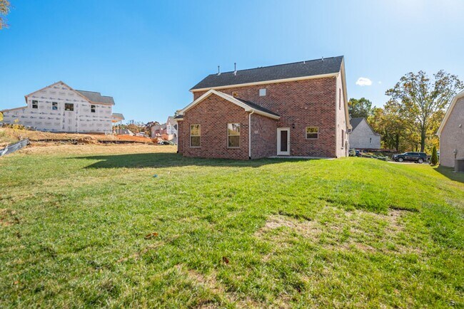 Building Photo - Spacious Home with Loft & 2-Car Garage in Prime Location in Hardin Valley school district!