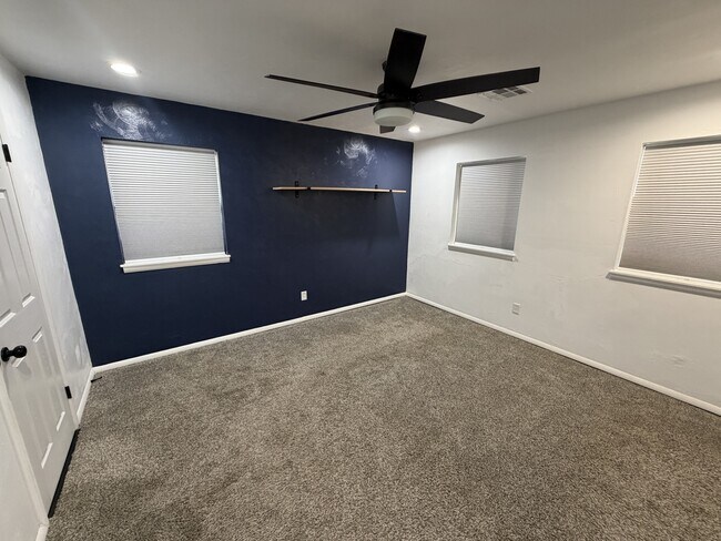 Building Photo - 4502 Jordan Ave