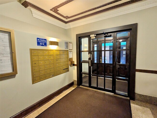 Building Photo - 37-20 83rd St