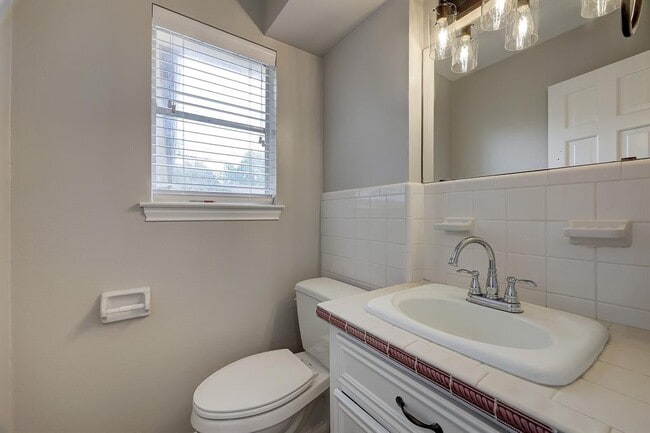 Building Photo - 2518 Talina Way