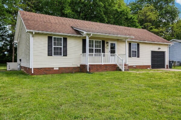 Primary Photo - 157 Oak Tree Dr