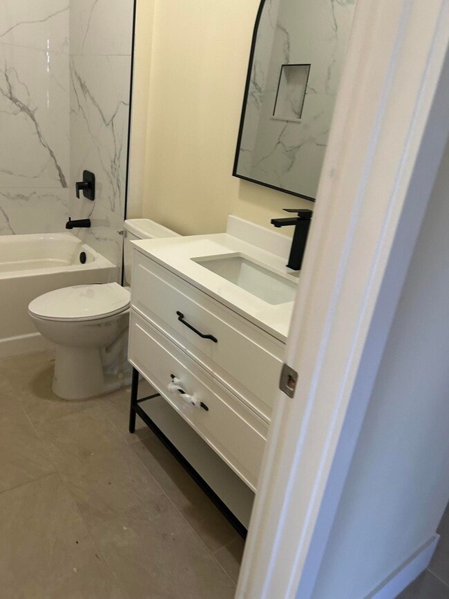 Building Photo - 768 Lindo Ln