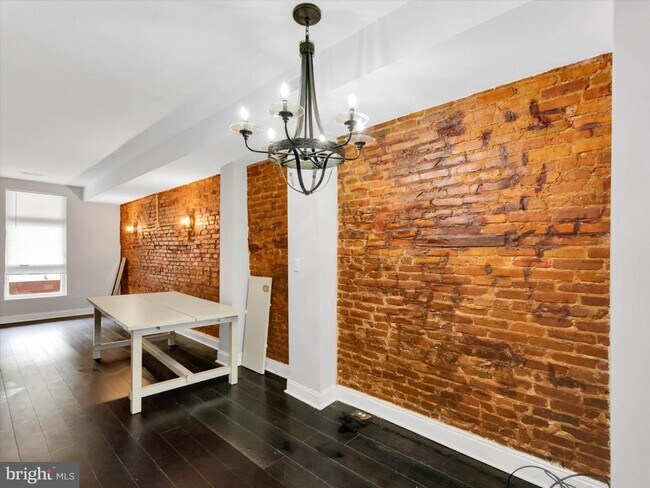 Building Photo - 3009 McElderry St