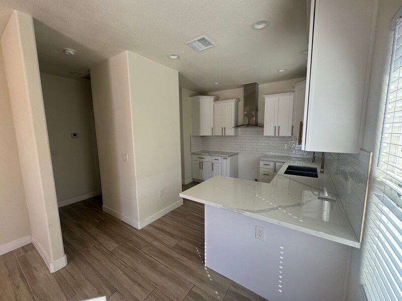 Building Photo - 1410 E Yucca Dr