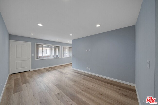 Building Photo - 1116 San Rafael Ave