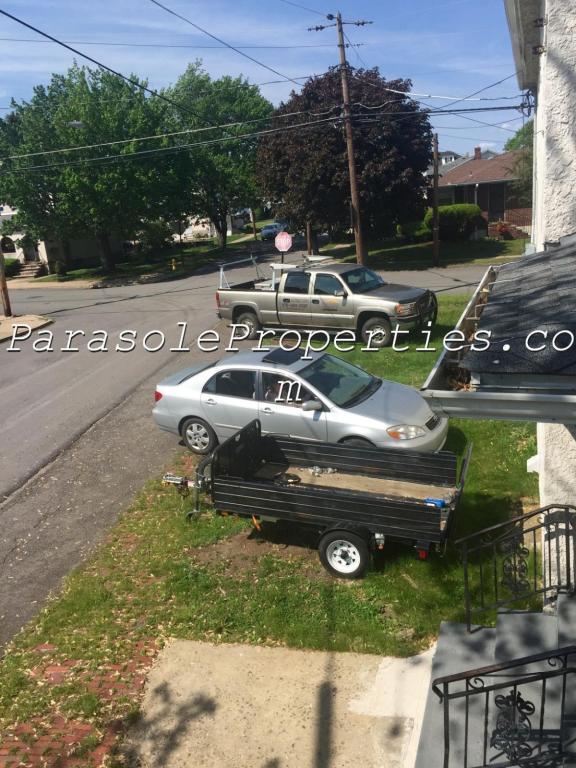 Building Photo - 704 Cooney St