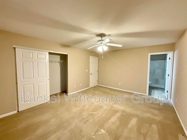 Building Photo - 10909 Kentfield Dr