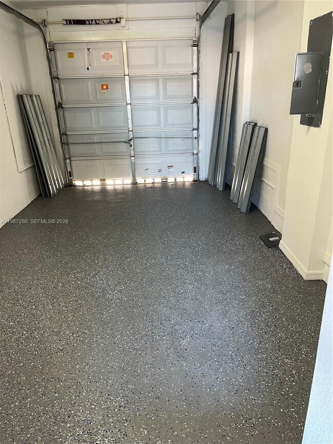 Building Photo - 27501 SW 138th Ave