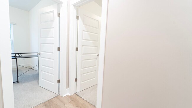 Building Photo - Move-In Special! Free January Rent — Stunning Like-New 4-Bedroom Home Just Minutes from Fort Stewart