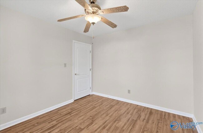 Building Photo - 104 Lindsey Ln