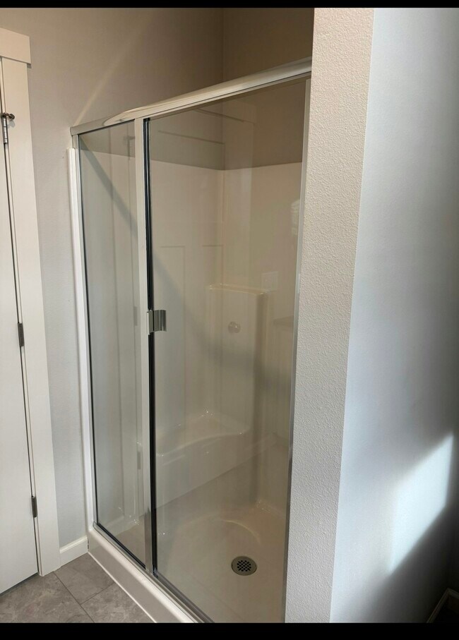 Building Photo - 7298 SE Madrone St