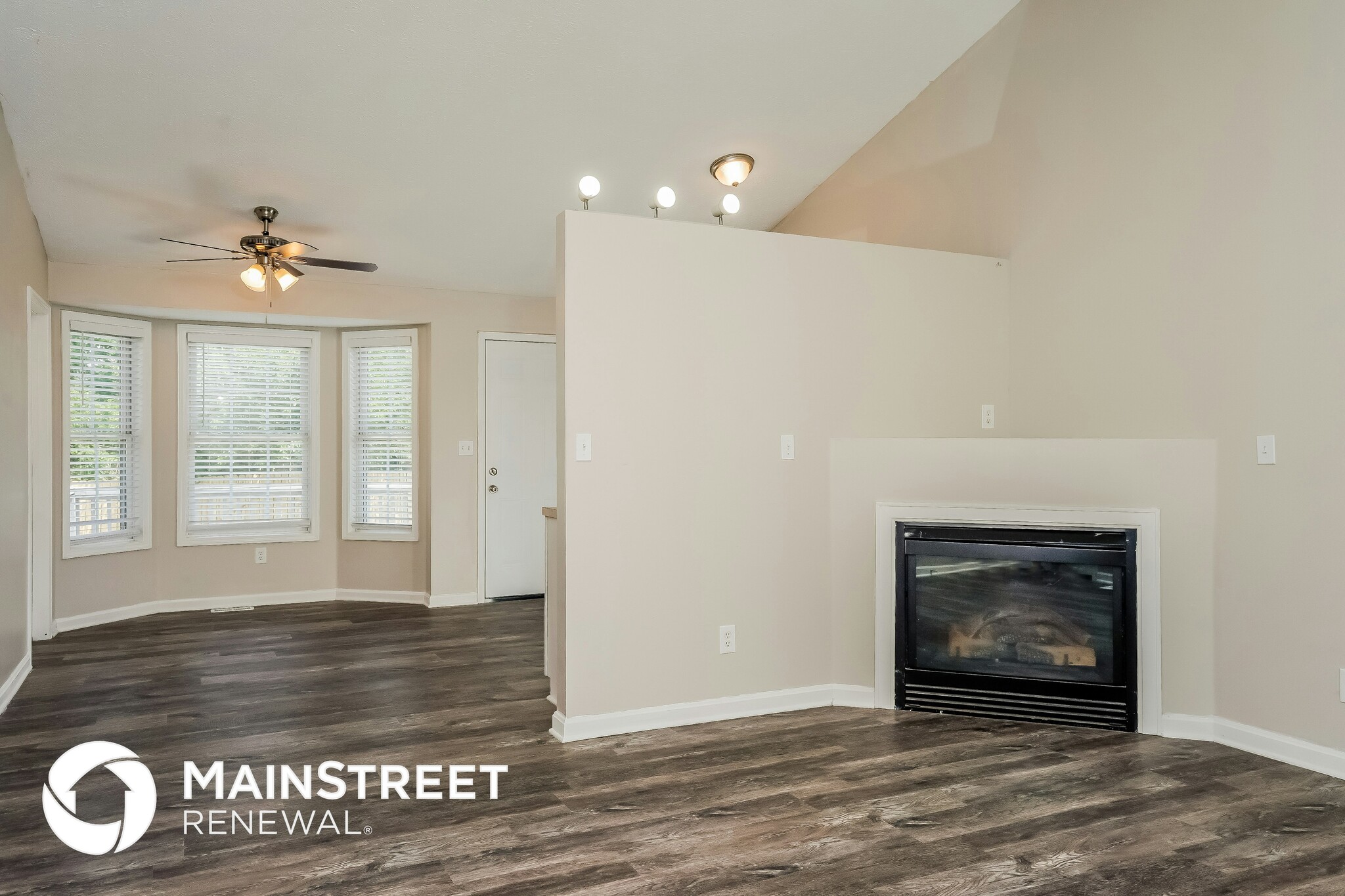 Building Photo - 388 Tecumseh Dr