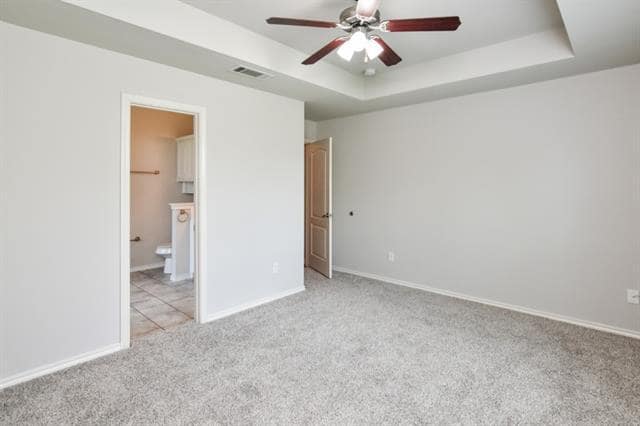 Building Photo - 2105 Woodhaven Dr