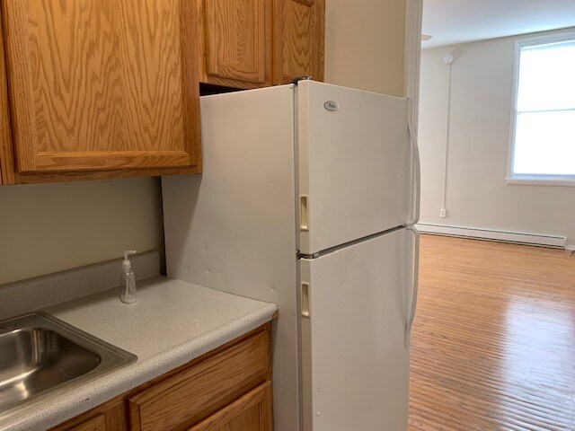 Building Photo - 3911 Pine St