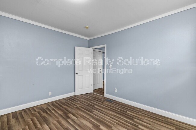 Building Photo - 3530 Oregon Ave