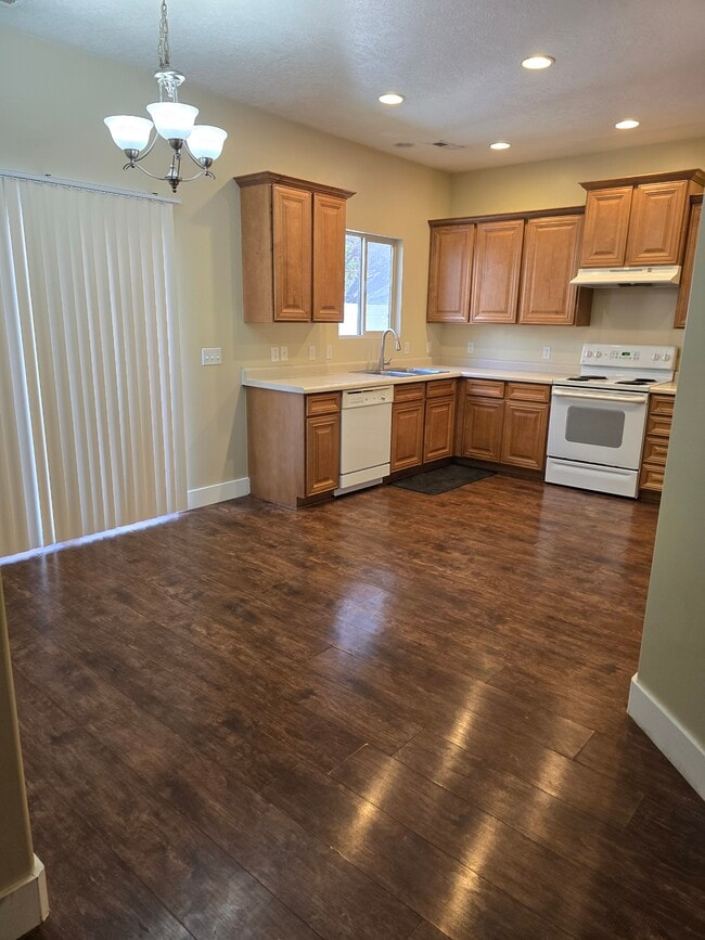 Building Photo - 13463 S Corbin Valley Dr