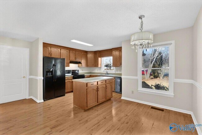 Building Photo - 104 Lindsey Ln