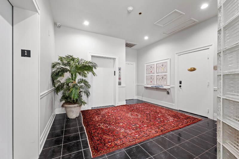 Building Photo - 4 Beaufain St