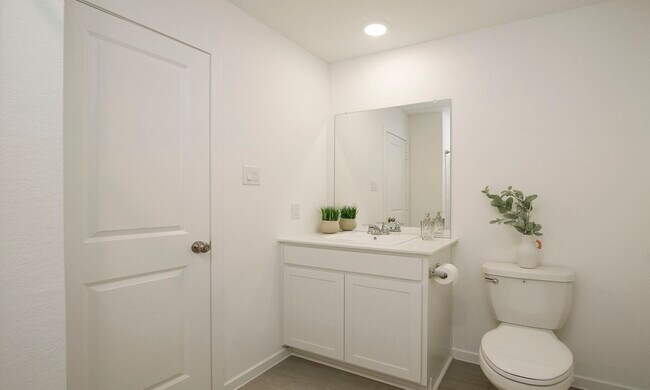 Building Photo - 6819 Flowering Ginger Ln