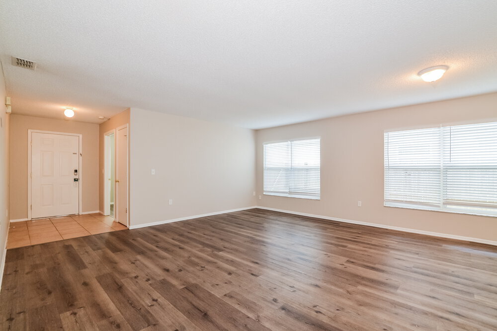 Building Photo - 3137 Holland Dr