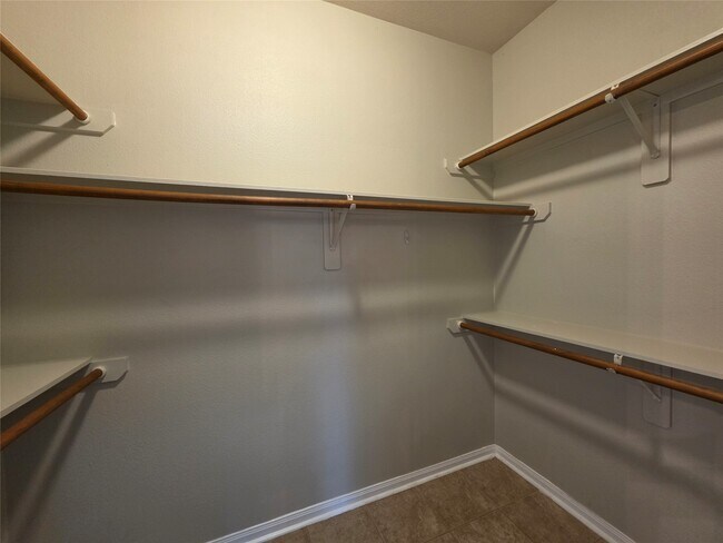 Building Photo - 7002 Plaza Del Sol Dr