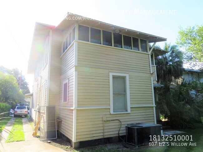 Building Photo - 607 1/2 S Willow Ave-