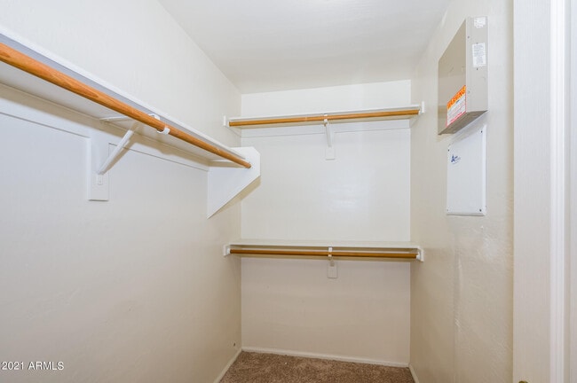 Building Photo - 12417 W Yuma St