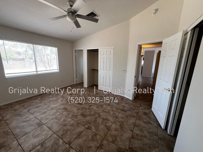Building Photo - 3 Bedroom, 2 Bath House for Rent Northwest...