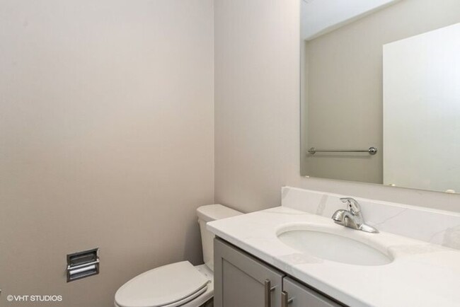 Building Photo - $3,000 | 5 Bedroom, 2.5 Bathroom House | N...