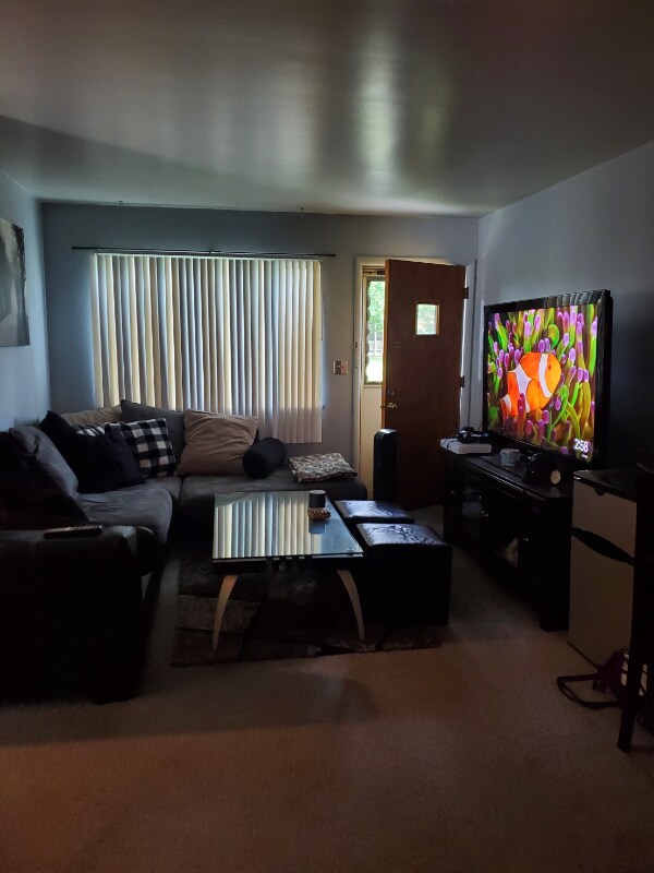 Building Photo - 707 Newport Pl