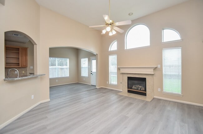 Building Photo - 15114 Snow Hill Ct