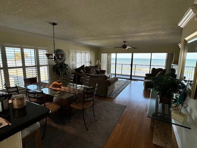 Building Photo - 155 Jimmy Buffett Mem Hwy