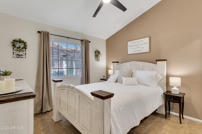 Building Photo - 8914 W Desert Jewel Dr