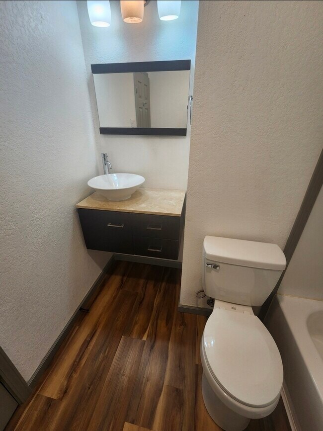 Building Photo - 4706 Bowie Dr