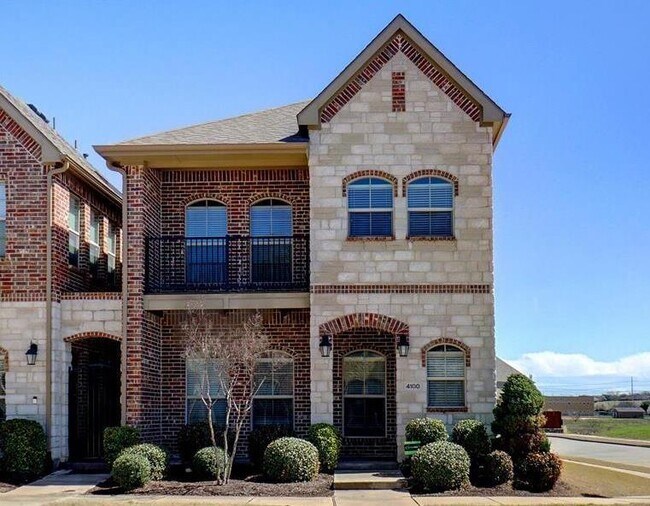 Primary Photo - 4100 Comanche Dr