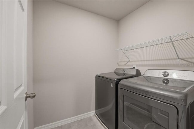 Building Photo - 2555 Sweet Viburnum Wy