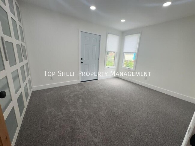 Building Photo - 3719 3rd St