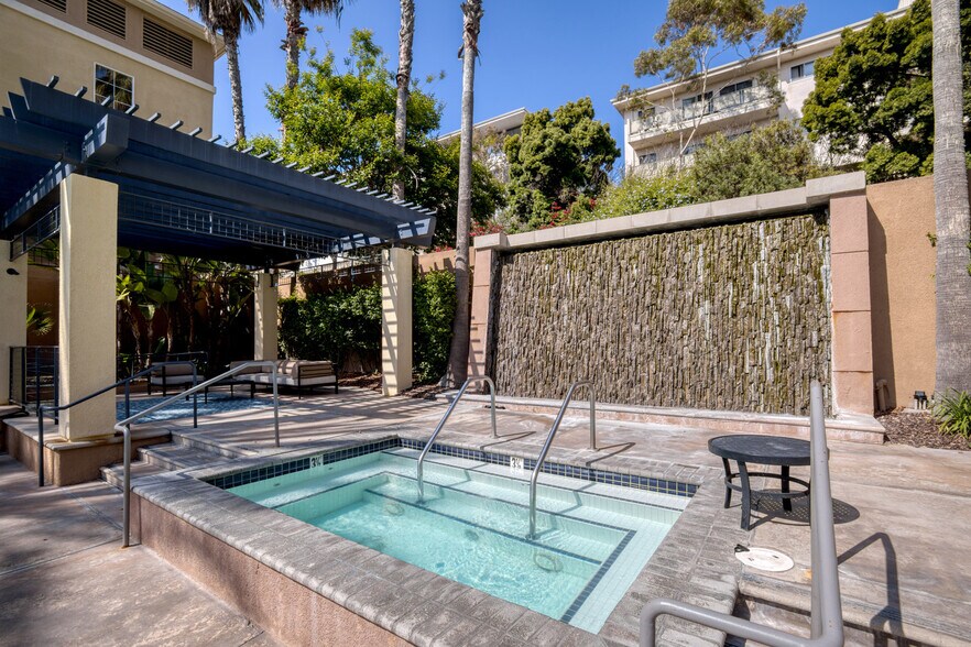 Building Photo - 8500 Pershing Dr