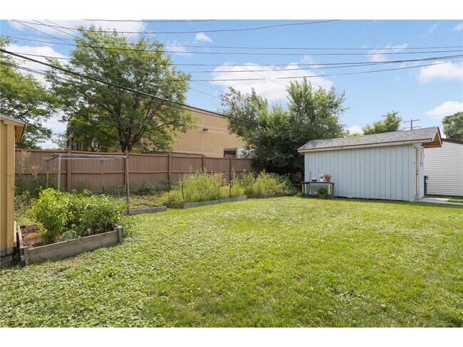 Building Photo - 4949 Jackson St NE