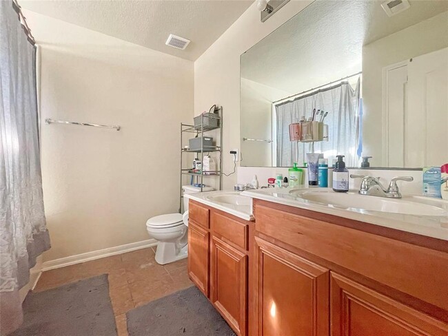 Building Photo - 15810 Randall Ridge Ln