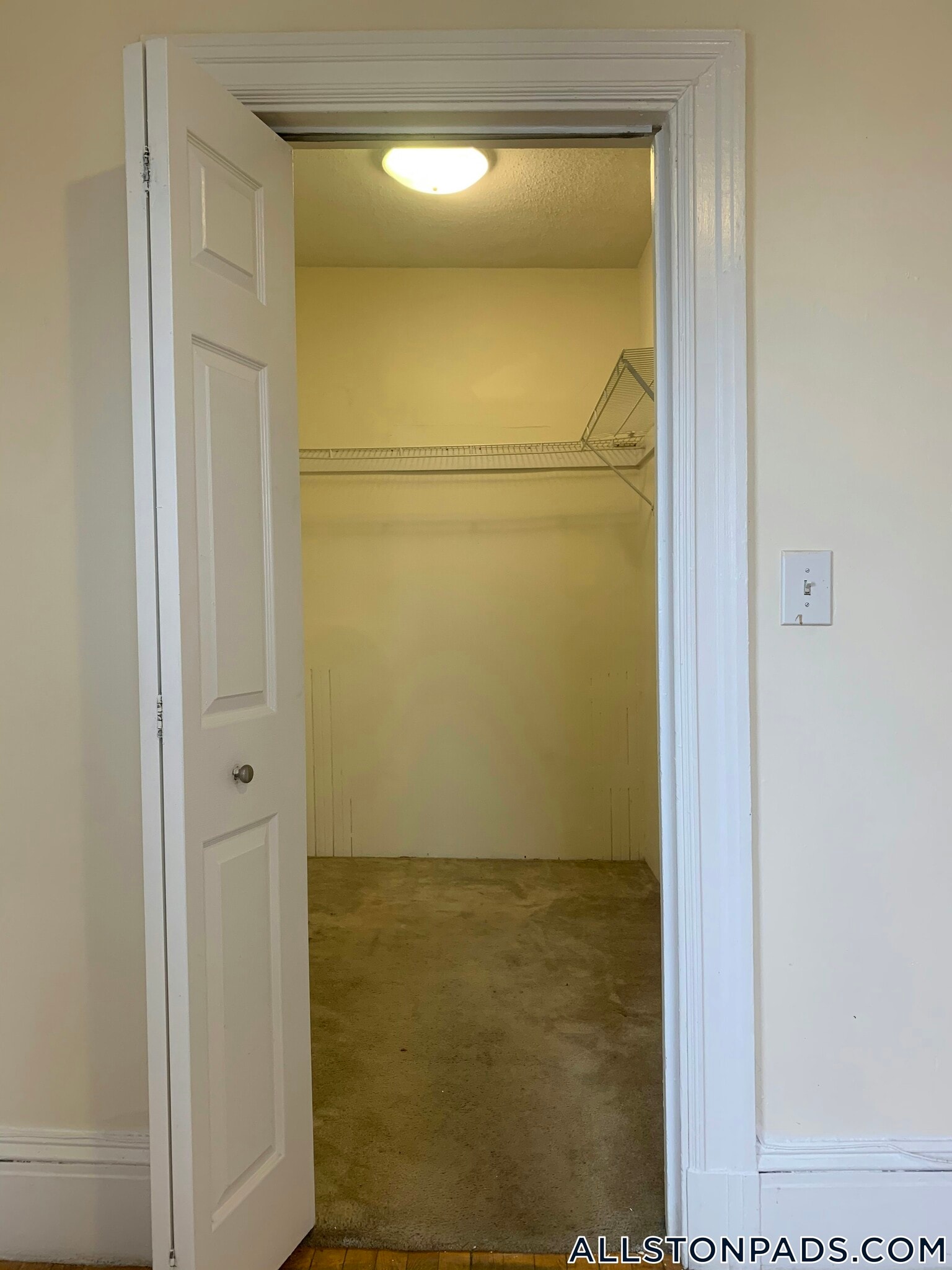 Building Photo - 441 Cambridge St